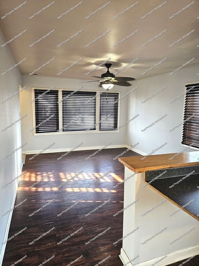 Photo - Three Bedroom Ranch located in Hobart!