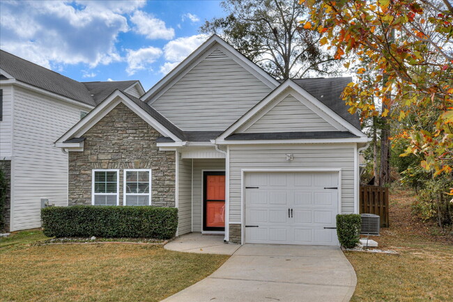 Photo - 665 Dunrobin Ln