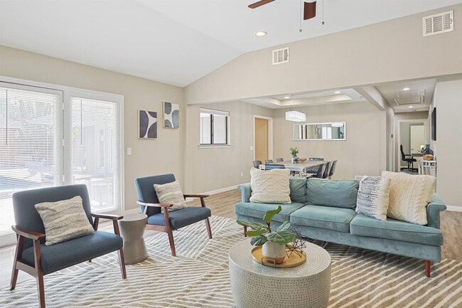 Photo - 812 Green Brook Dr Unit ID1019495P