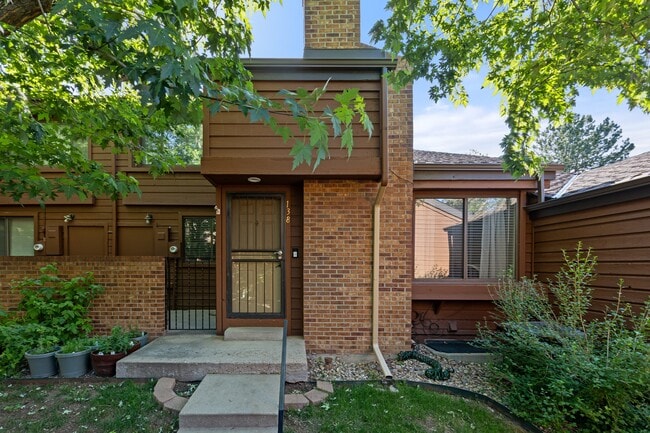 Building Photo - 2685 S Dayton Way Unit 138