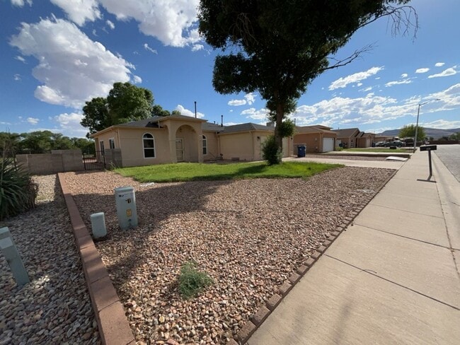 Photo - Beautiful Home in Los Lunas