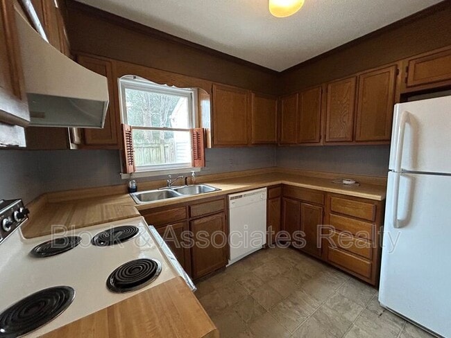 Photo - 405 Herndon Dr