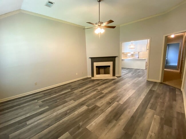 Photo - 3 bed, 2 bath in Lakeland near Stonebridge...