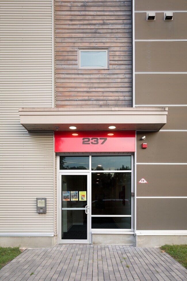 Photo - Maiden Lane