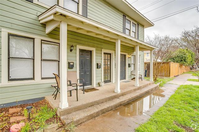 Building Photo - 815 E Berry St Unit 1 Rental