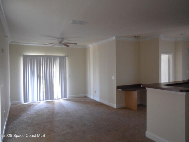 Photo - 6460 Borasco Dr Unit 3904