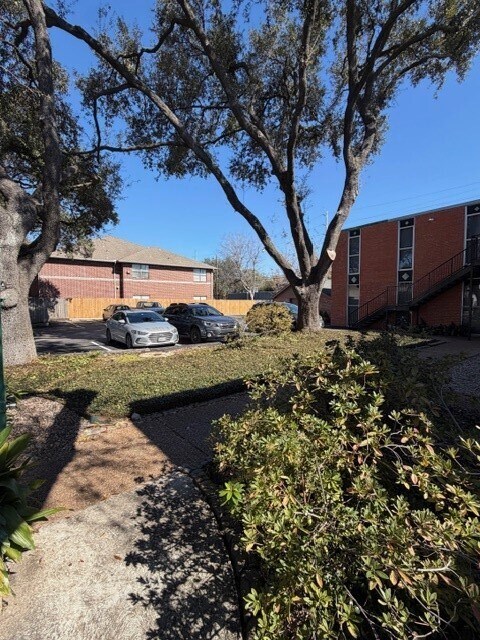 Photo - 1112 Lawrence St Unit 3