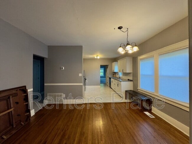 Photo - 1532 N Main St