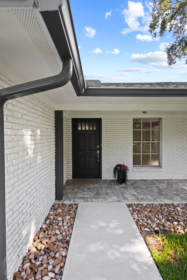 Photo - 4610 Regina Ln