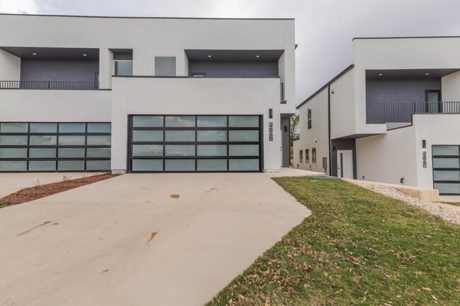 Photo - 21515 Patton Ave