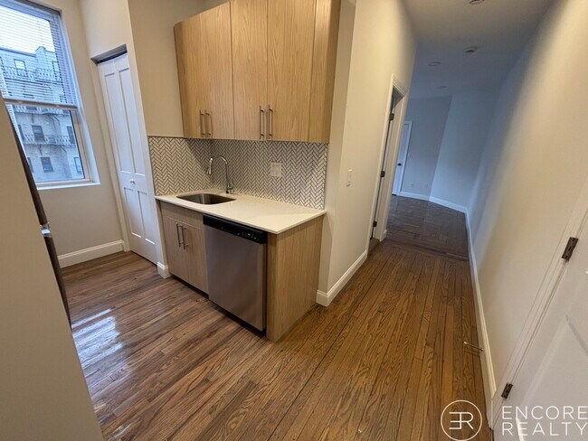 Photo - 16 Queensberry St Unit 12