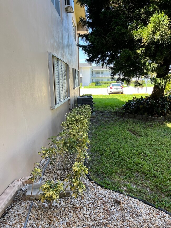 Photo - 32 Salisbury B Unit B