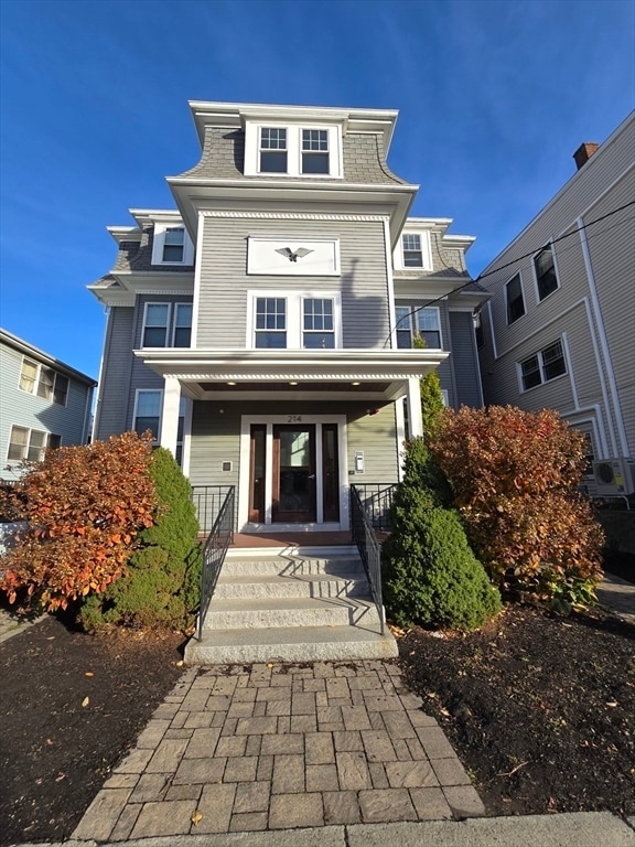 Building Photo - 214-216-216 E Eagle St Unit 7