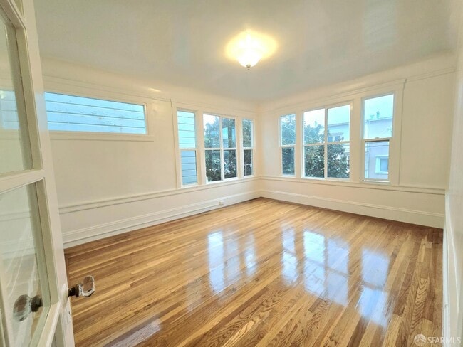 Building Photo - 5845 Geary Blvd