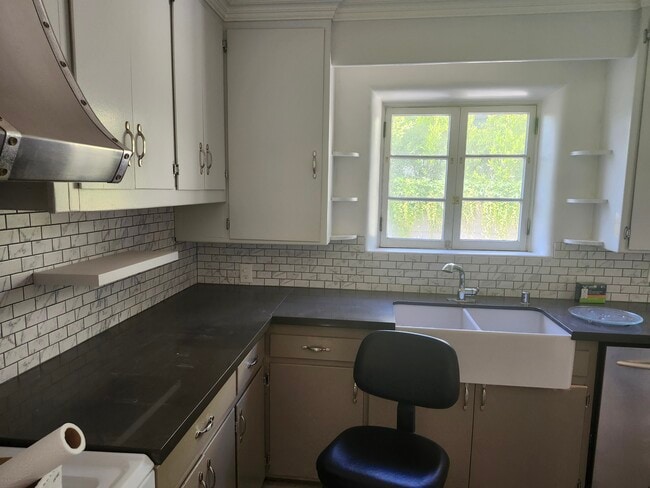 Photo - 2018 S 2nd Ave