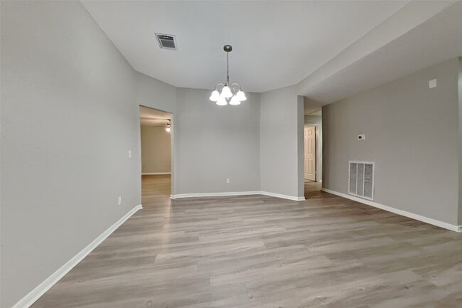 Photo - 9310 Wandsworth Dr