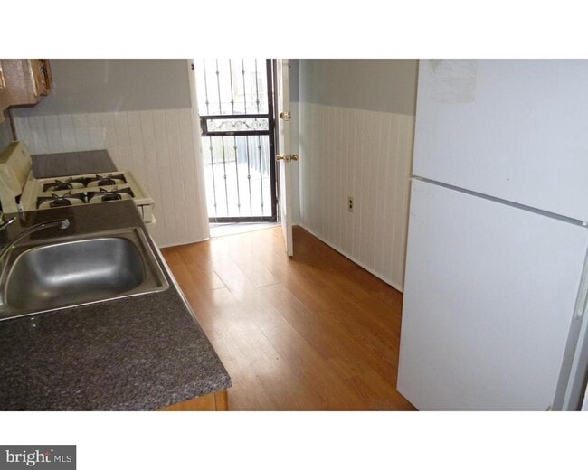 Photo - 2575 E Huntingdon St