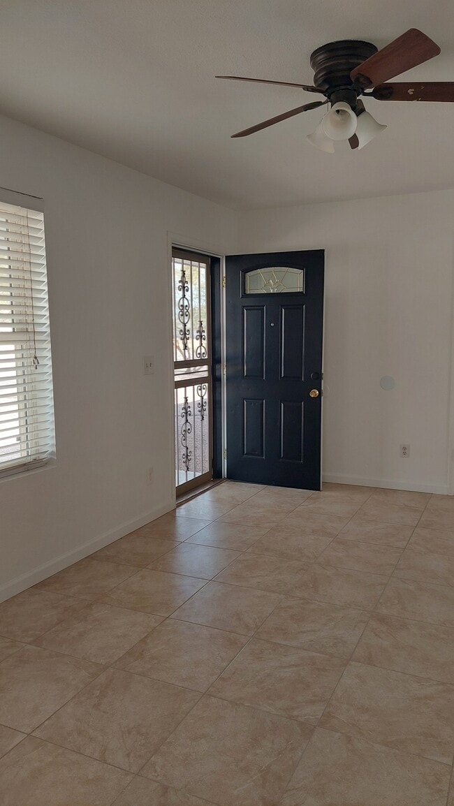 Photo - 412 n 99th st