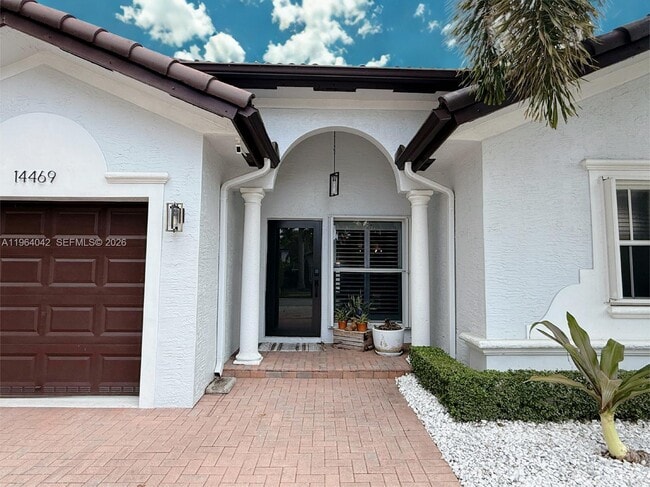 Photo - 14469 SW 158th Pl