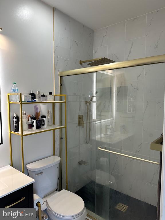 Photo - 21834 Jarvis Square