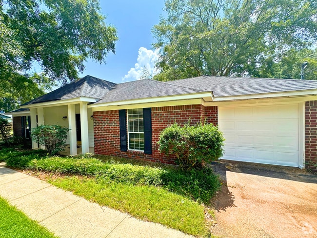 Building Photo - 9325 Seven Hills Curve S Rental