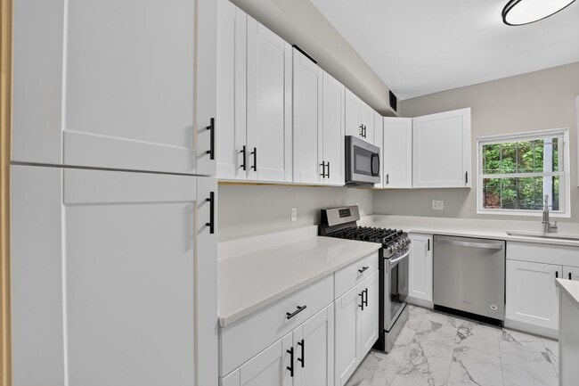 Photo - 1004 Girard St NW