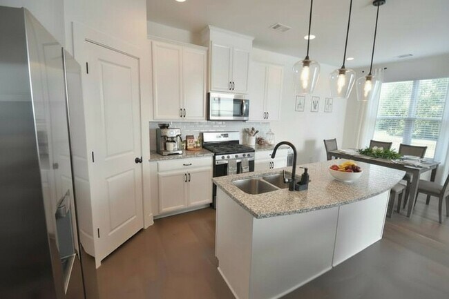 24 Caison Dr