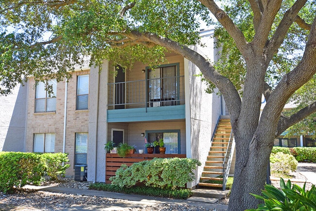 Sugar Tree Apartment Homes