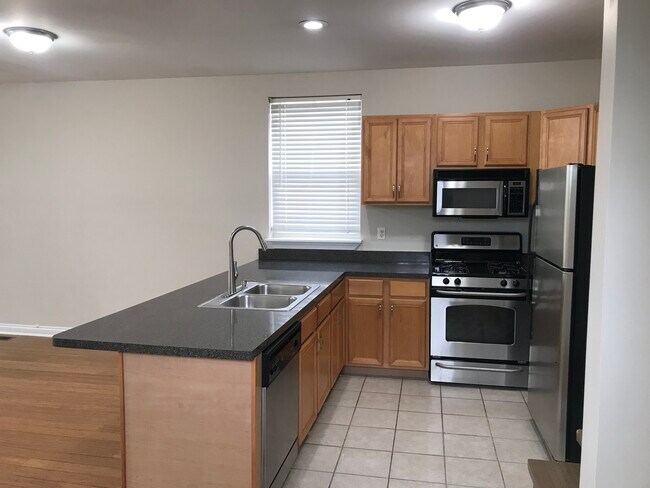 Photo - 3414 W Le Moyne St Unit 3