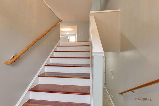 Photo - 496 Belvedere Ln