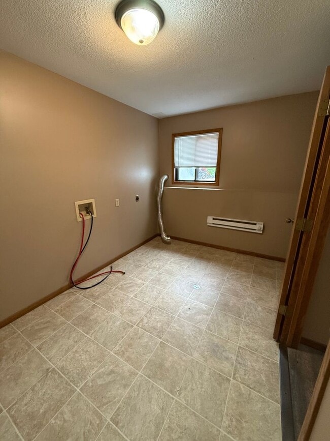 612 Saxonwood Rd Unit 614 Saxonwood Rd