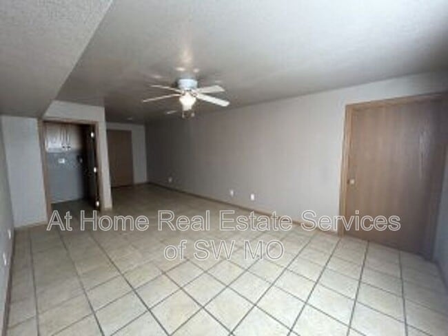 Photo - 631 Meadowview Dr