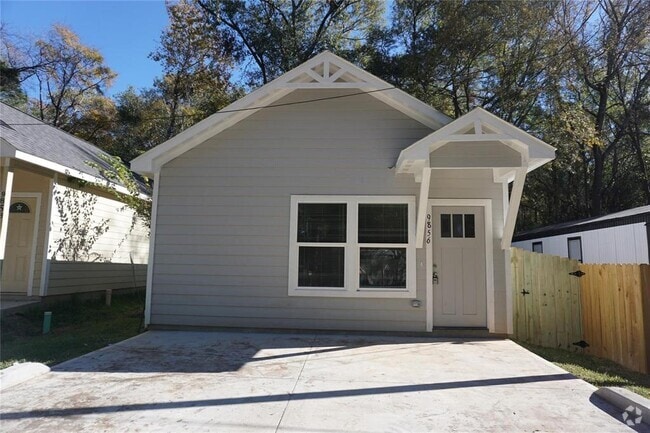 Building Photo - 10025 Calendar St Rental