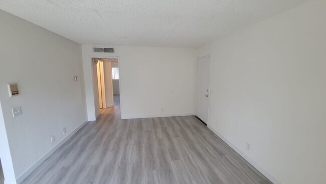 11007 Hartsook St Unidad 208