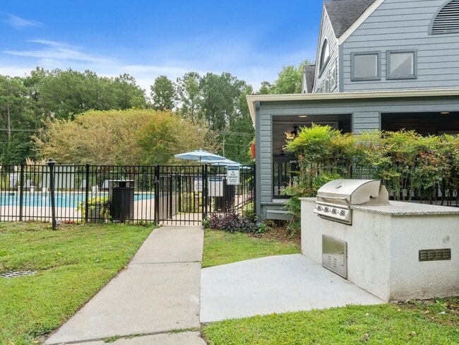 Photo - 501 Pelham Dr