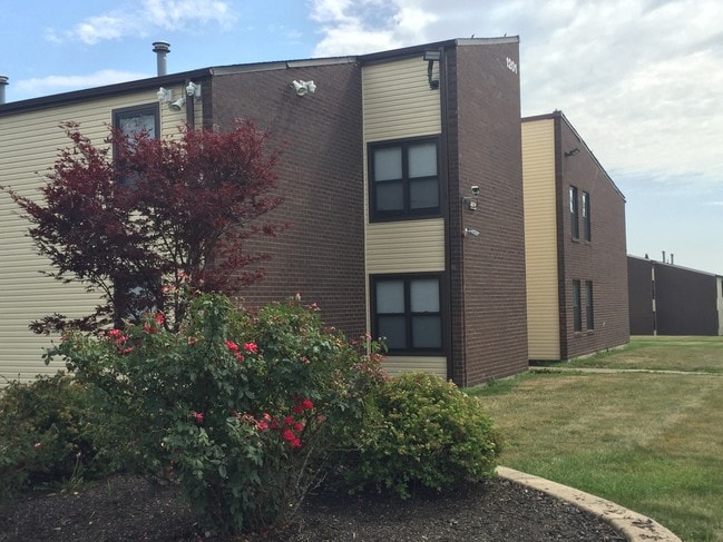 Photo - Vermilion Garden Apartments