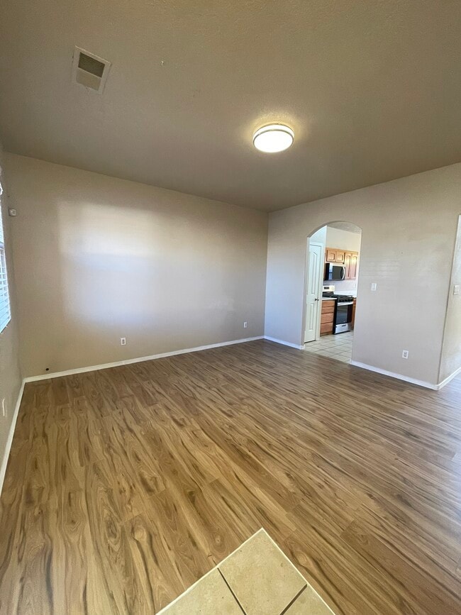 Photo - 919 Molten Pl NW