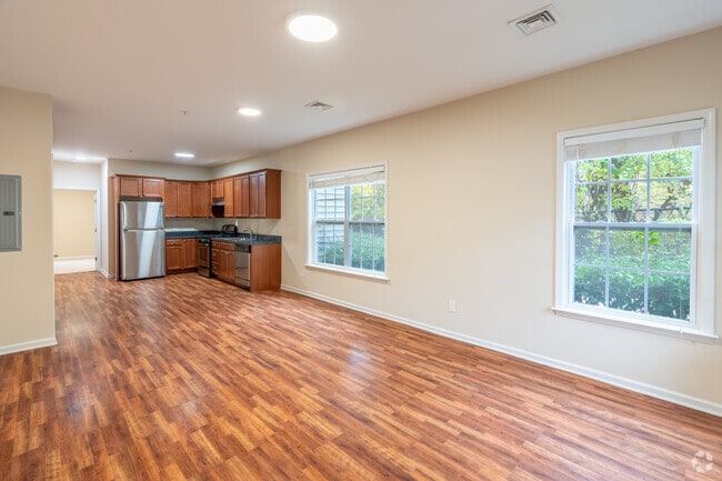 1BR,1BA - 842SF - Living Room