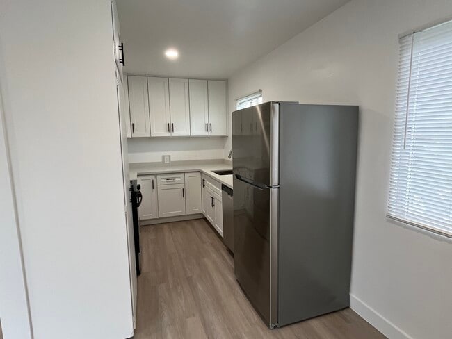 Photo - 3633 Kelton Ave Unit 4