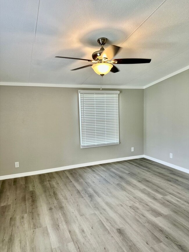 Photo - 4221 Laurel Crest Dr