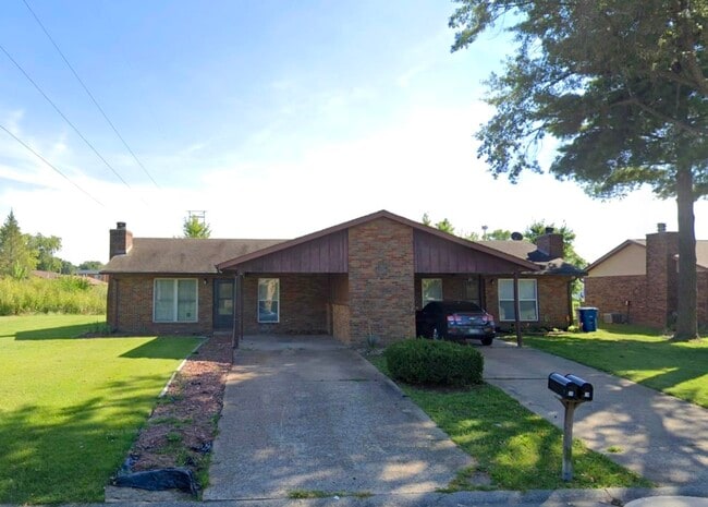 Building Photo - 36 Kinney Dr