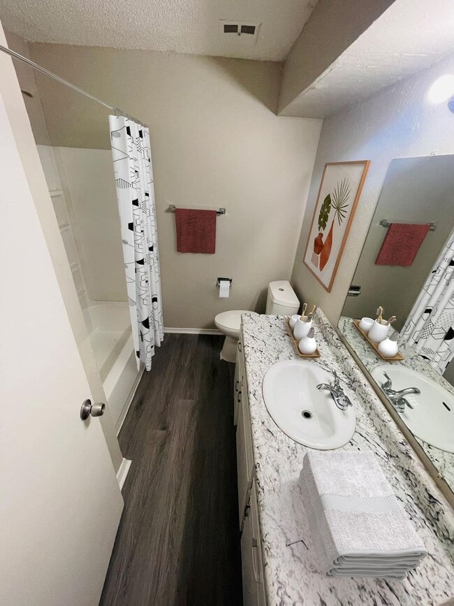 Photo - The Flats @ 5900