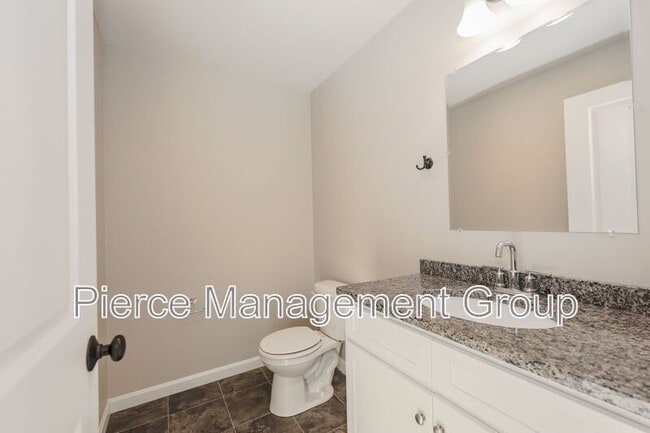 Photo - 6-21 Clarendon Way