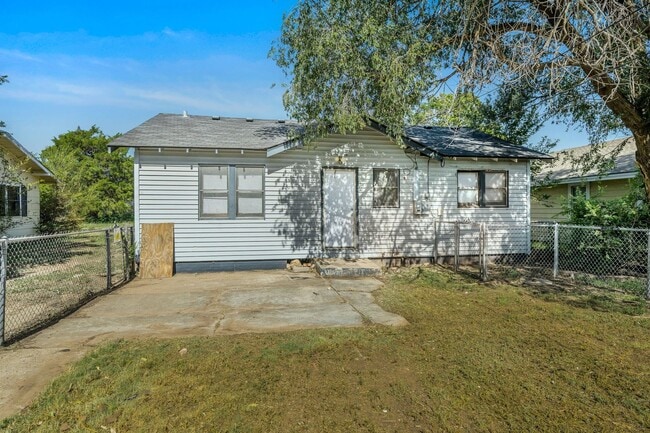 Photo - 809 S Mississippi St