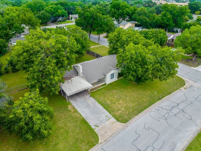 3500 Corto Ave