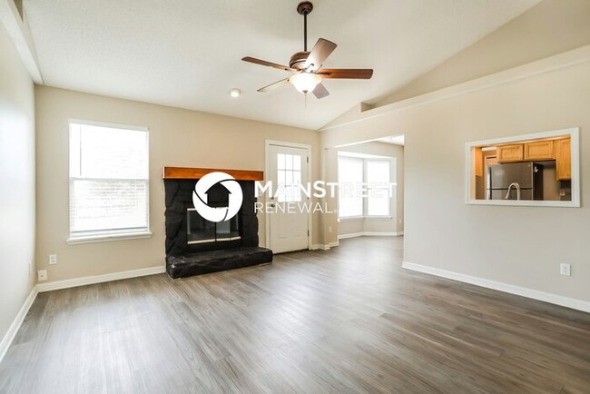 Photo - 4 Bedroom Pet-Friendly Home in Green Cove Springs, FL with Main Street Renewal