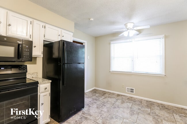 Photo - 5800 Booth Ave