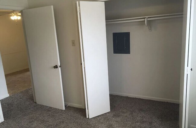 Photo - 2411 Pedernales Dr Unidad #C