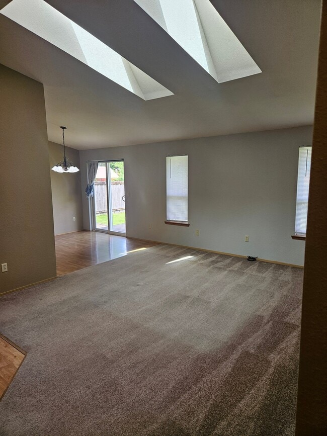 Photo - 609 N Granite Ave