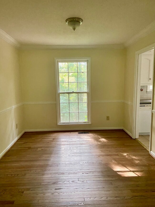 Photo - 3423 N River Rd